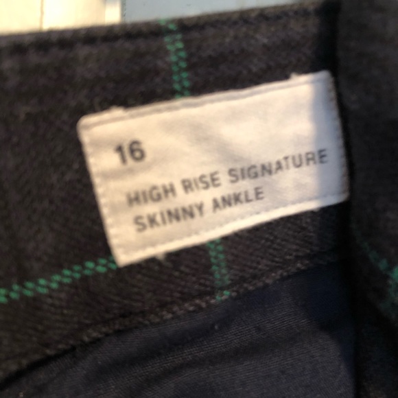 GAP Women’s High Rise Cropped Pants - Picture 4 of 5